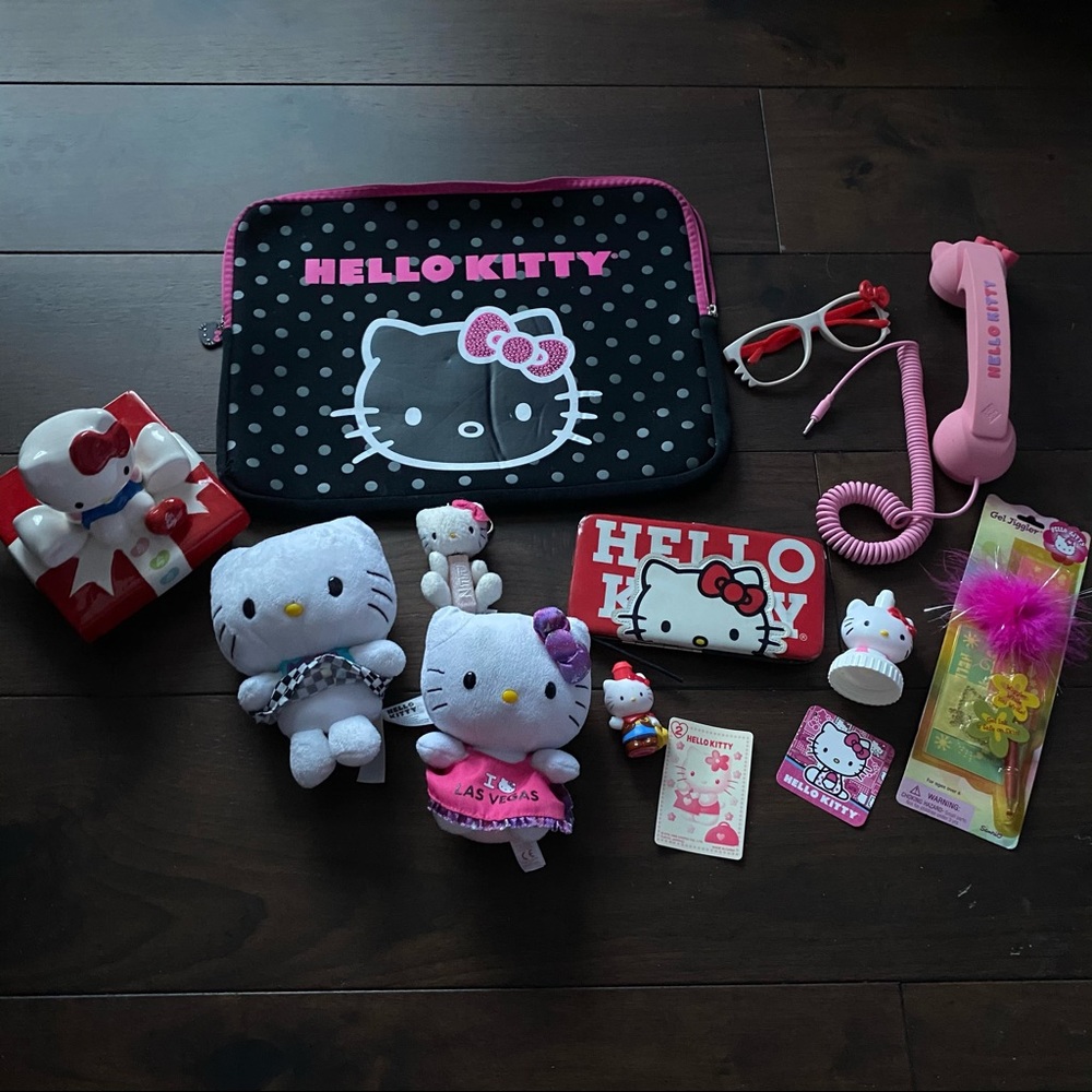 Hello kitty used bundle